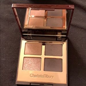 Charlotte Tilbury eyeshadow Uptown Girl